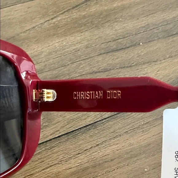Christian Dior Oversized Sunglasses - Picture 5 of 9